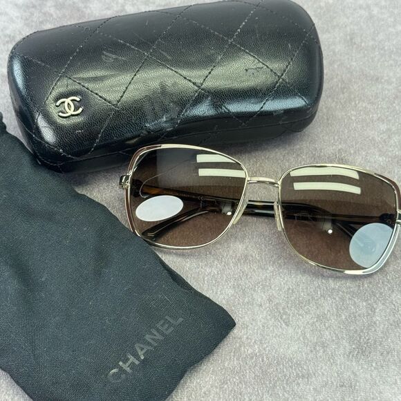 Chanel Camelia Flower Vintage Tortoiseshell Sunglasses - Picture 15 of 15